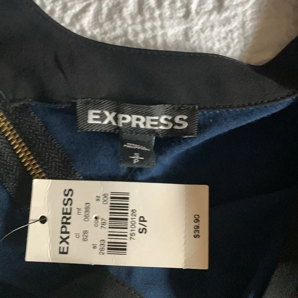💥 NWT Express sleeveless top - Picture 4 of 7